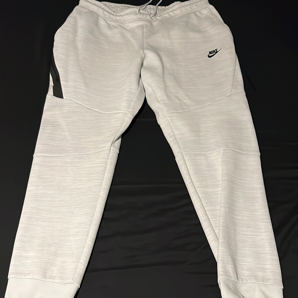 Men Nike Fleece Tech Joggers